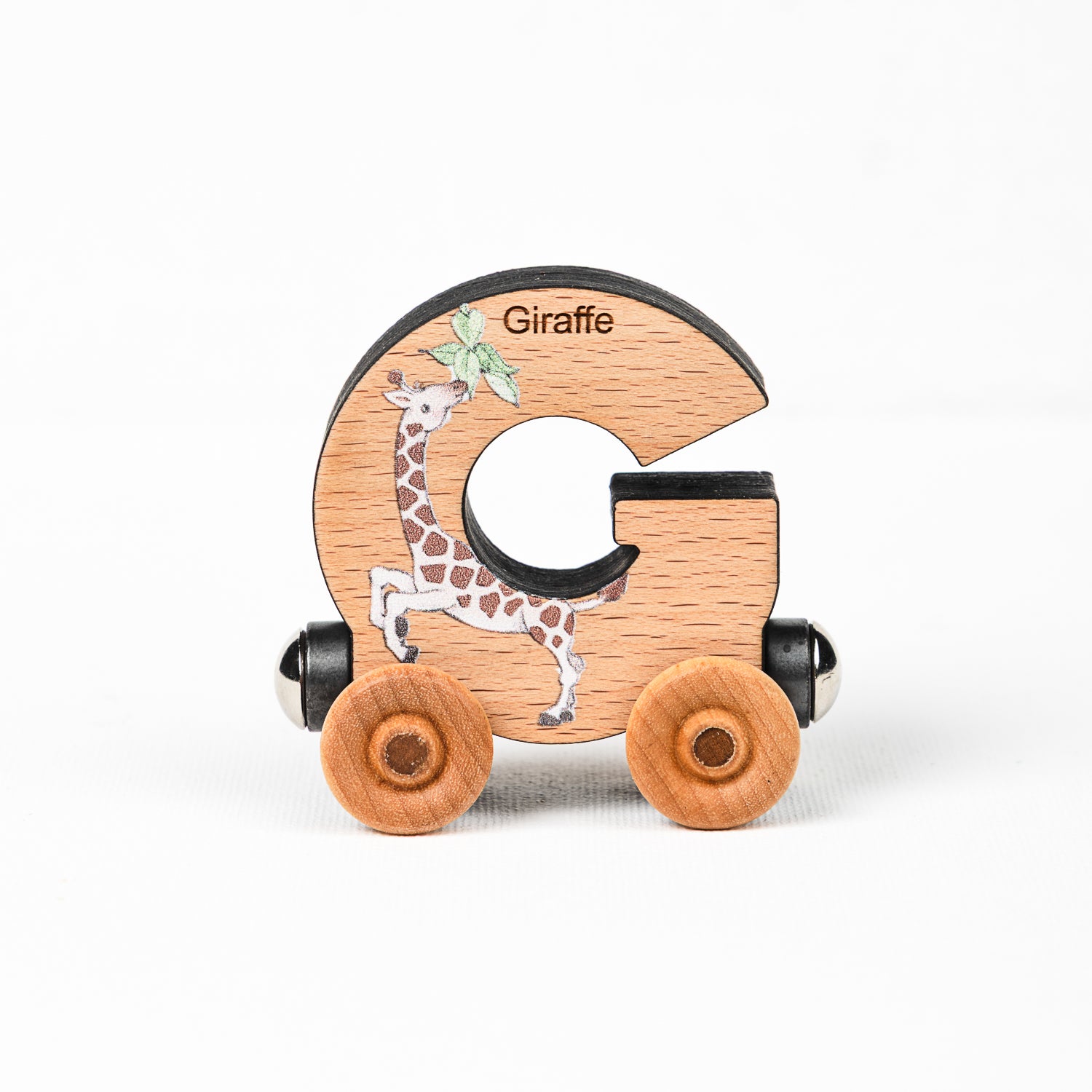 Letter "G" with a giraffe