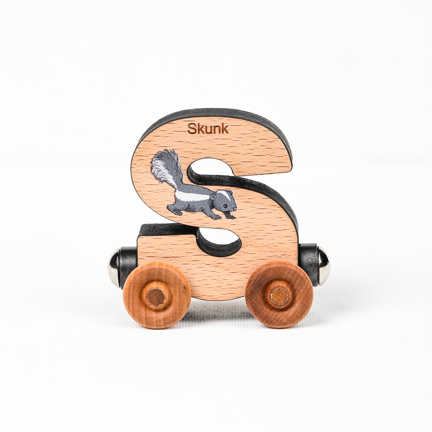 Letter "S" with a skunk.